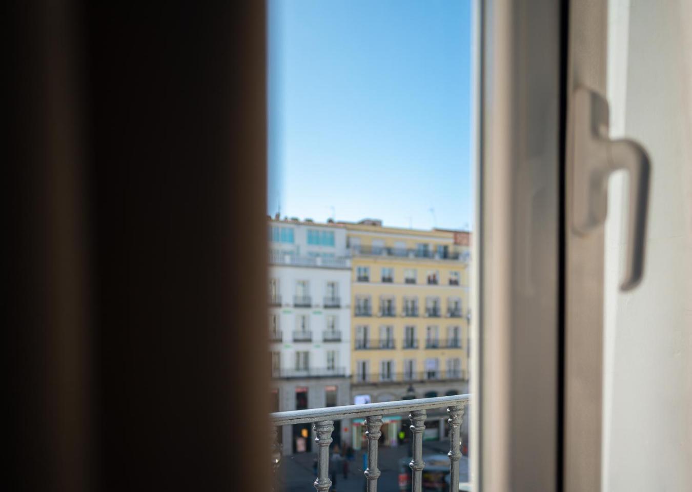 Fortinn Puerta Del Sol Madrid Extérieur photo